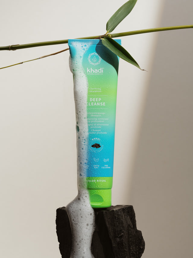 Deep Cleanse Bild einer Kopie des Khadi Haarpflege-Equipments