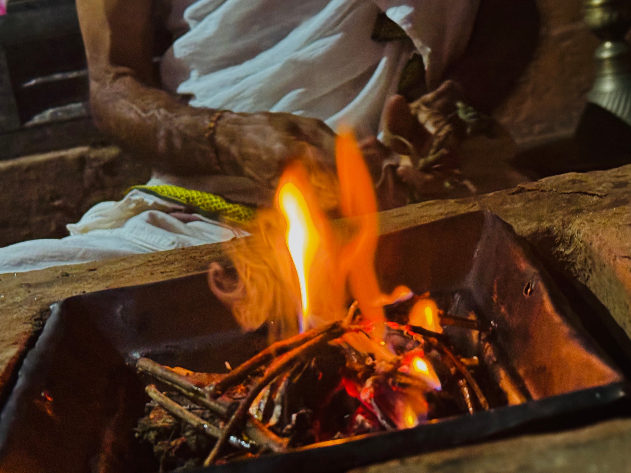 Bild von Feuer, symbolisch für Ayurveda und Transformation Bild von Feuer, symbolisch für Ayurveda und Transformation