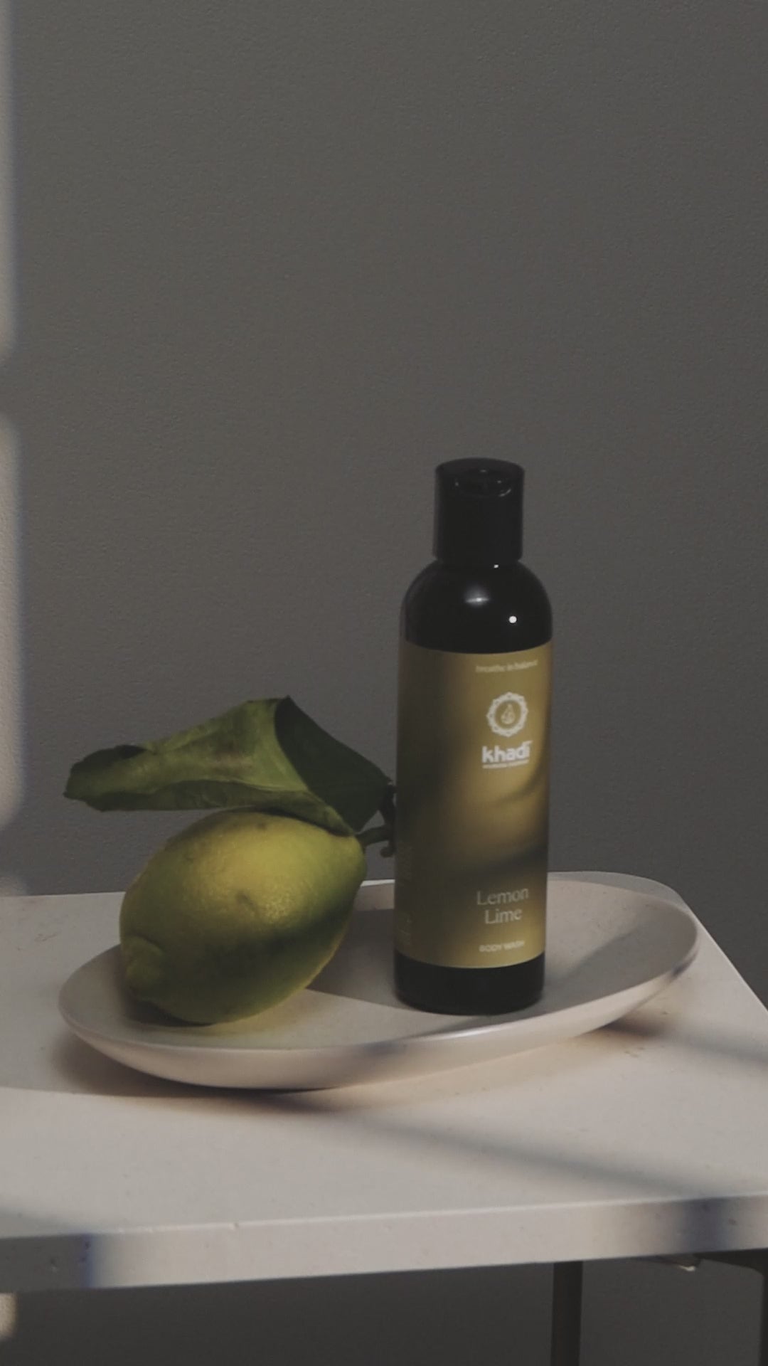 Video mit Ayurveda Everyday Lemon Lime Bodywash – erfrischendes Dufterlebnis für Energie und Inspiration.